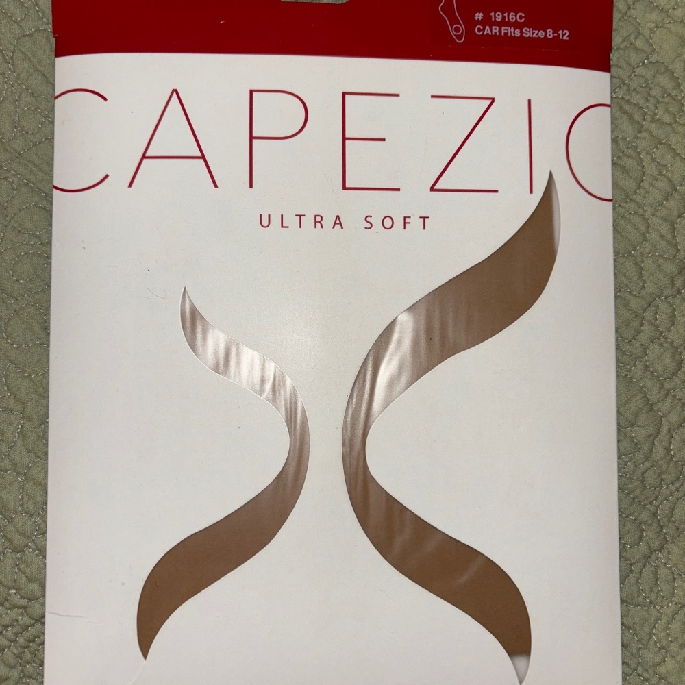 Girl’s Capezio transition foot dance tights, caramel color, size 8-12